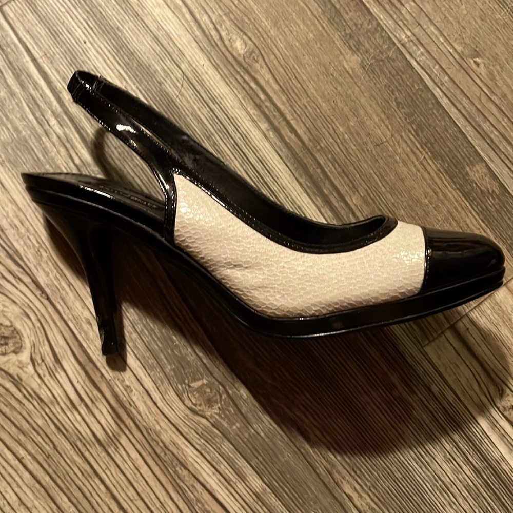 White House Black Market Olivia heels